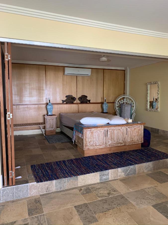 Beachfront Dolphin Cabin Oak Beach Exterior foto
